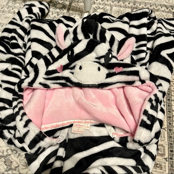 Zebra onesie - Picture 2 of 5